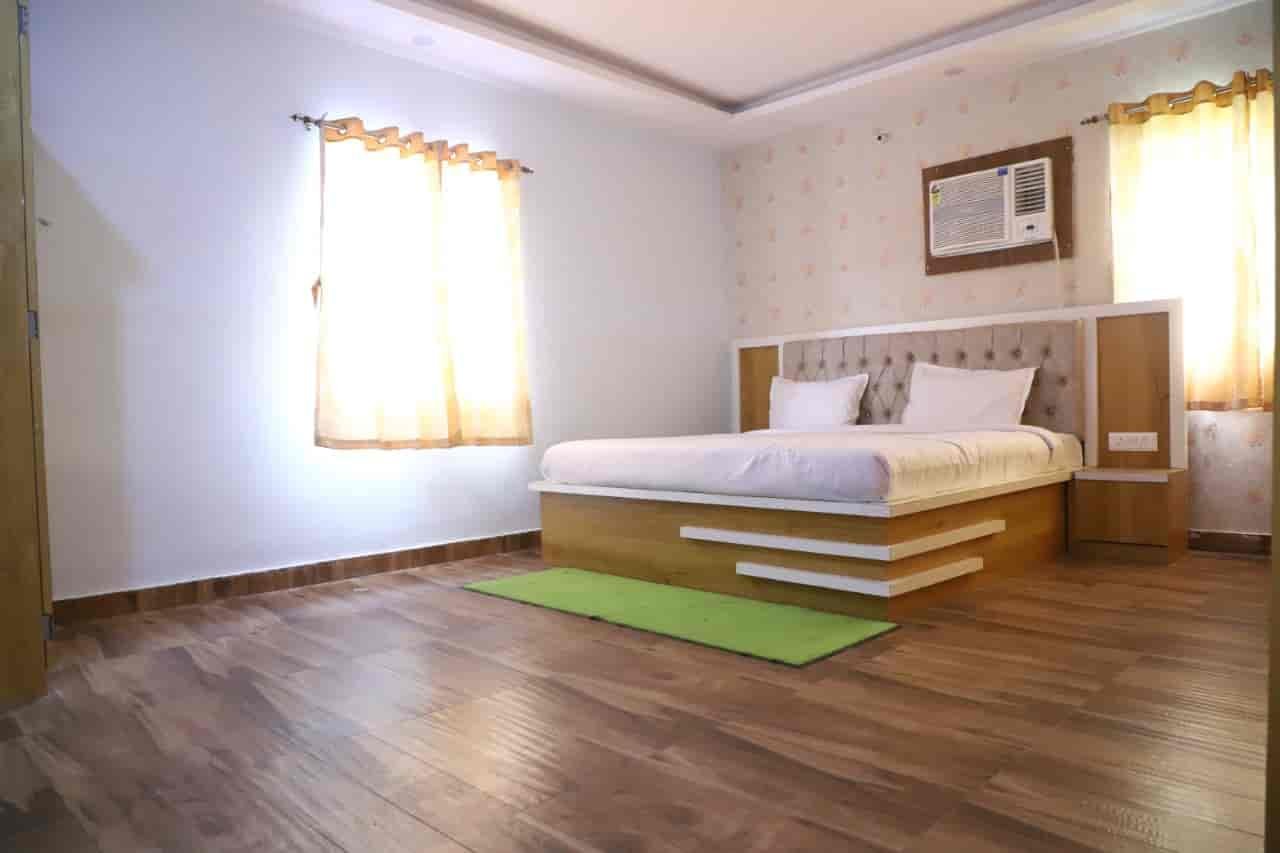 Hotel Myra International Hotel Room
